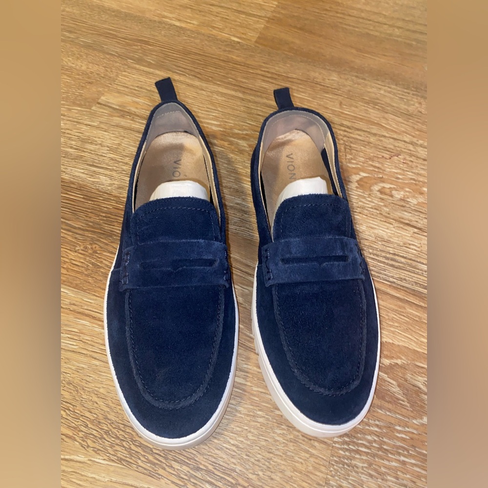 Women’s Vionic Uptown Loafers- Navy